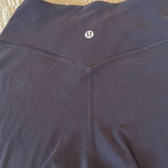 EUC Lululemon Black Align Jogger High Rise Crop Size 2 - Picture 7 of 11